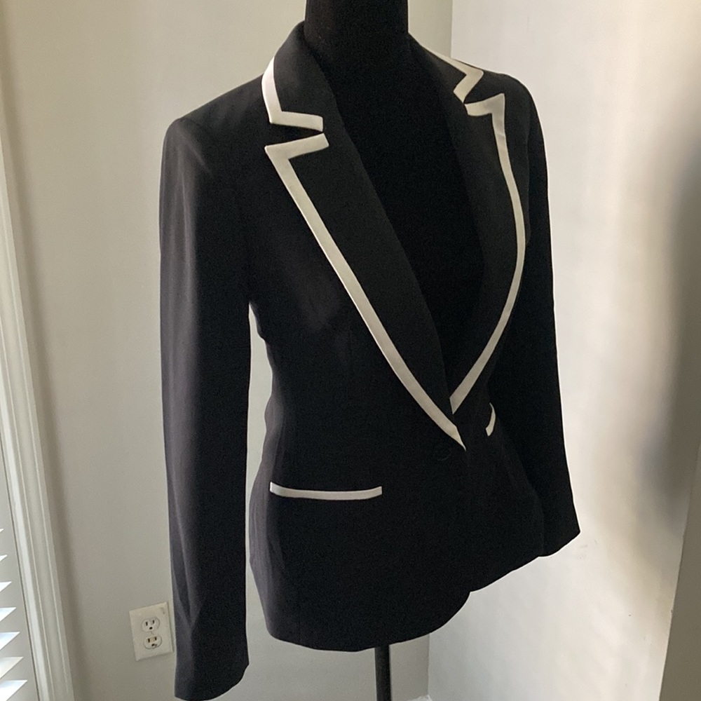 Never worn! Perfect blazer!